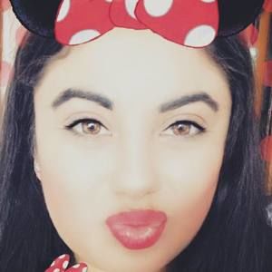 Meet your Posher, Zaida